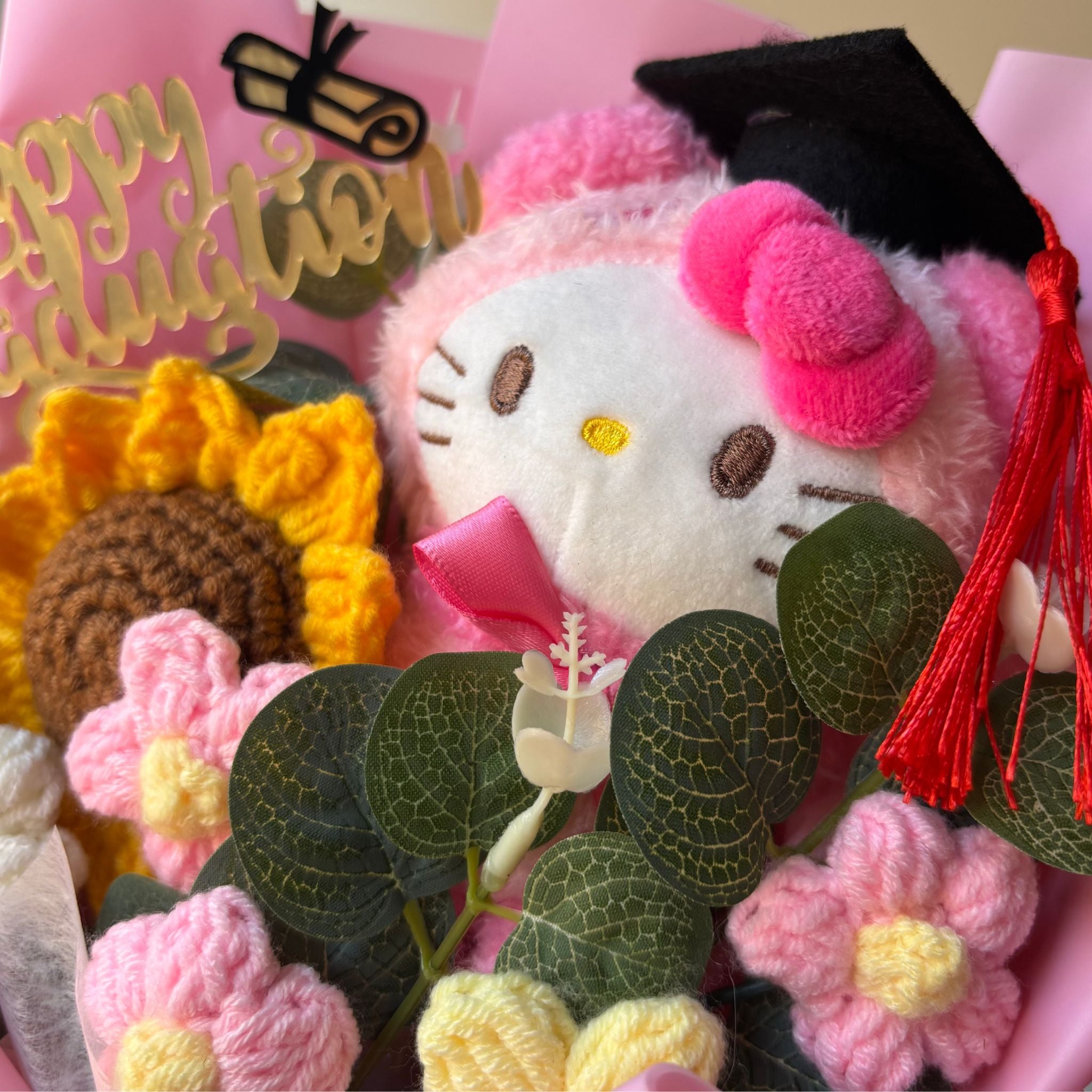 Hello Kitty Graduation Bouquet 🎓 Handmade Crochet Bouquets